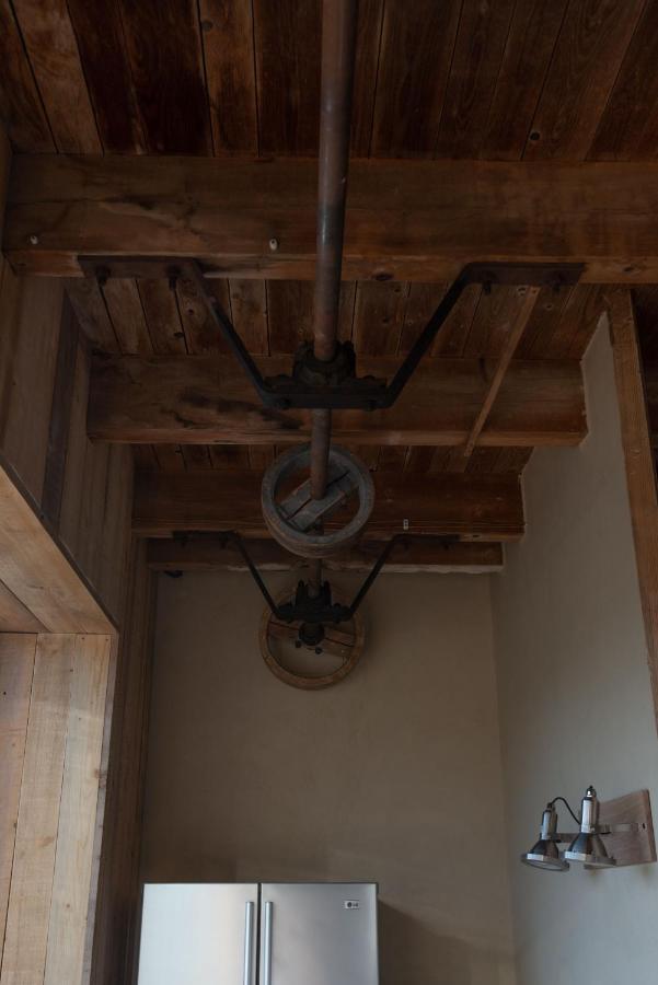 Gite L'Atelier De Tournerie Montigny-sur-l'Ain Bagian luar foto